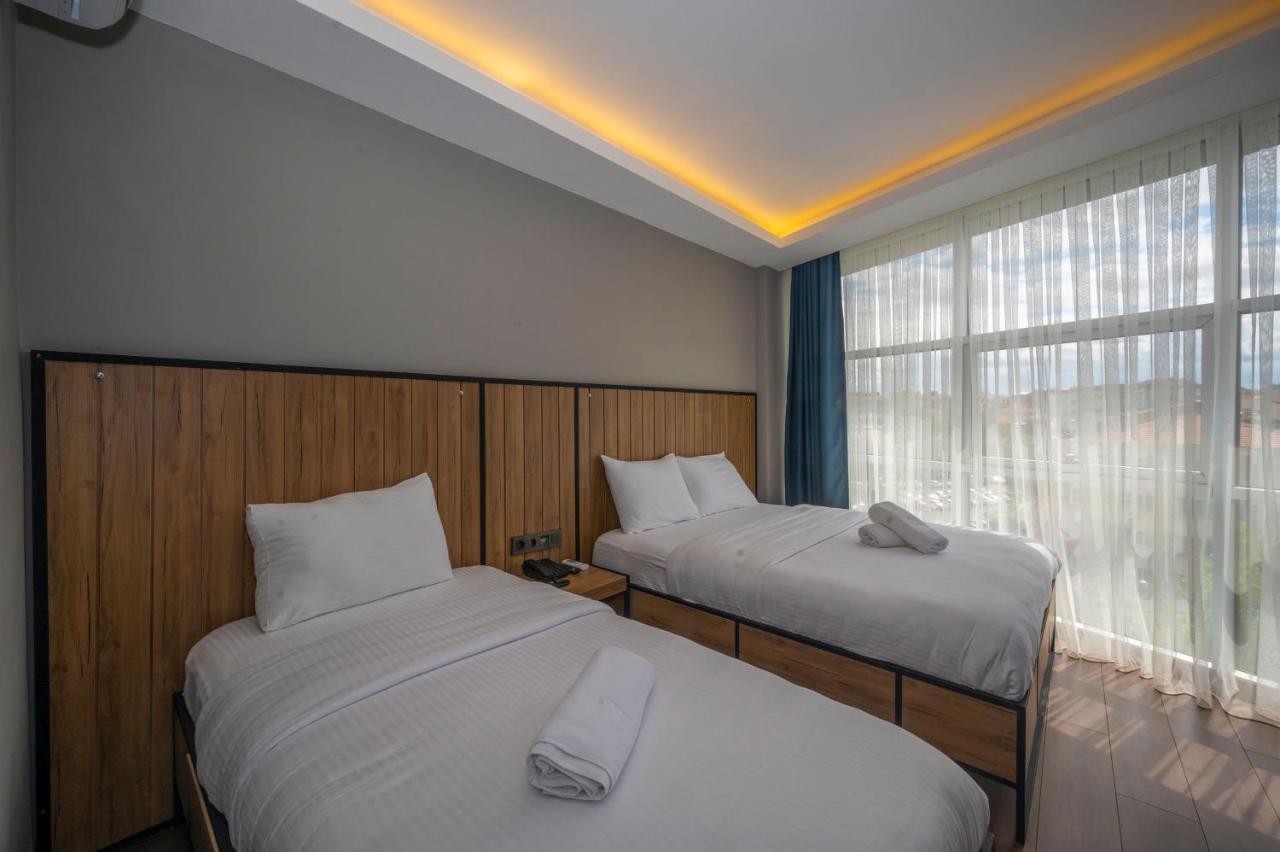 Dem Hotel