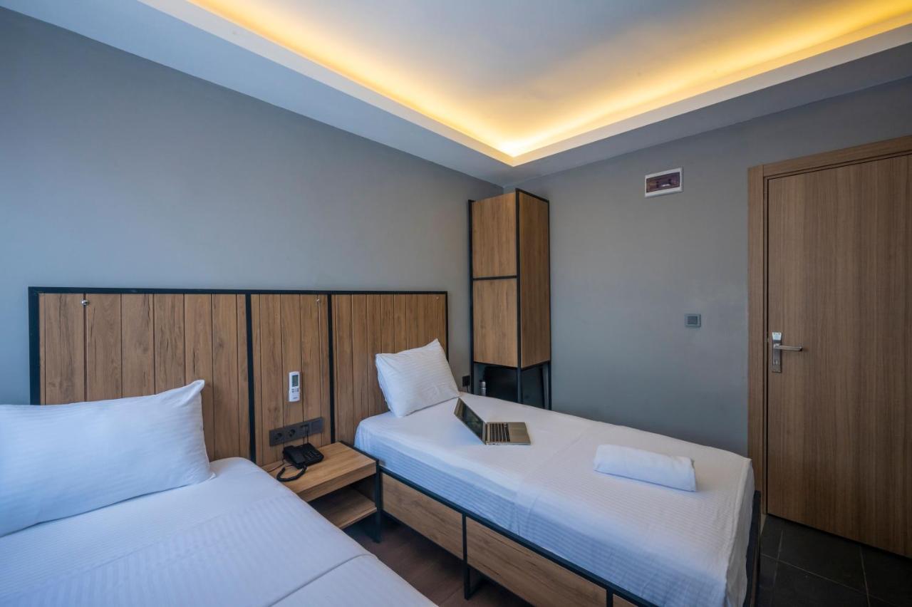 Dem Hotel 3*