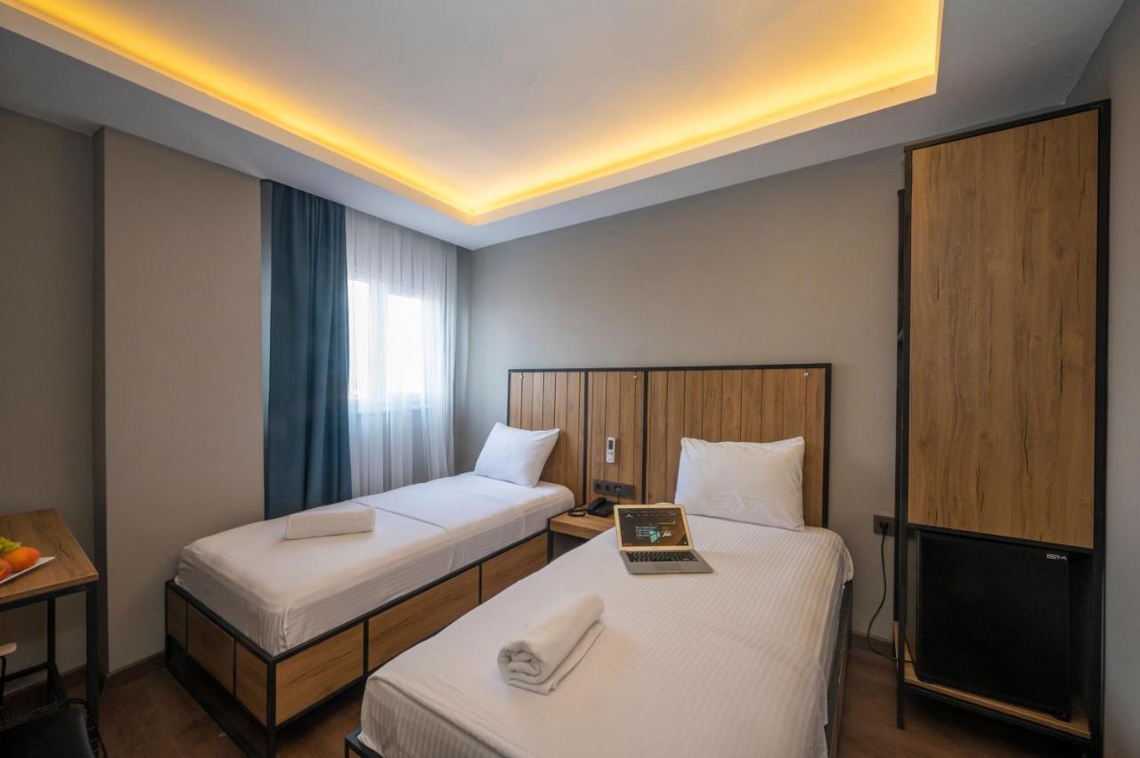 Hotel Dem 3*